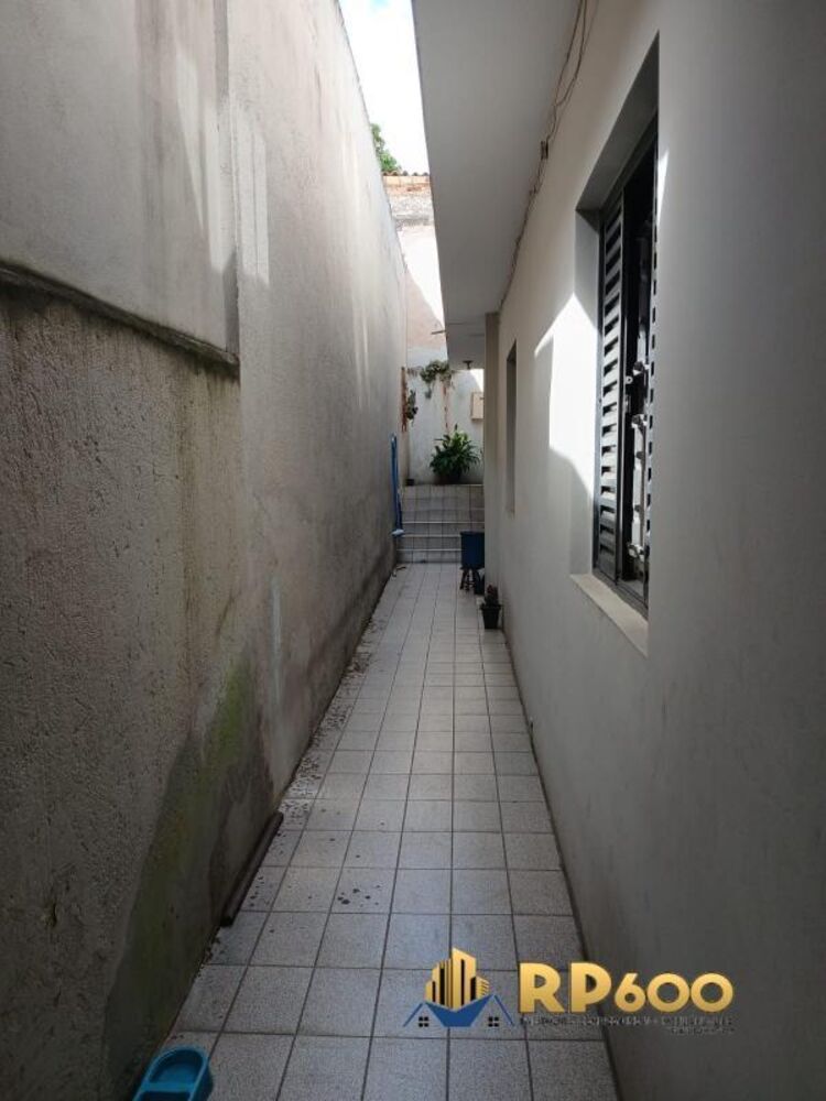 Sobrado à venda com 3 quartos, 218m² - Foto 2