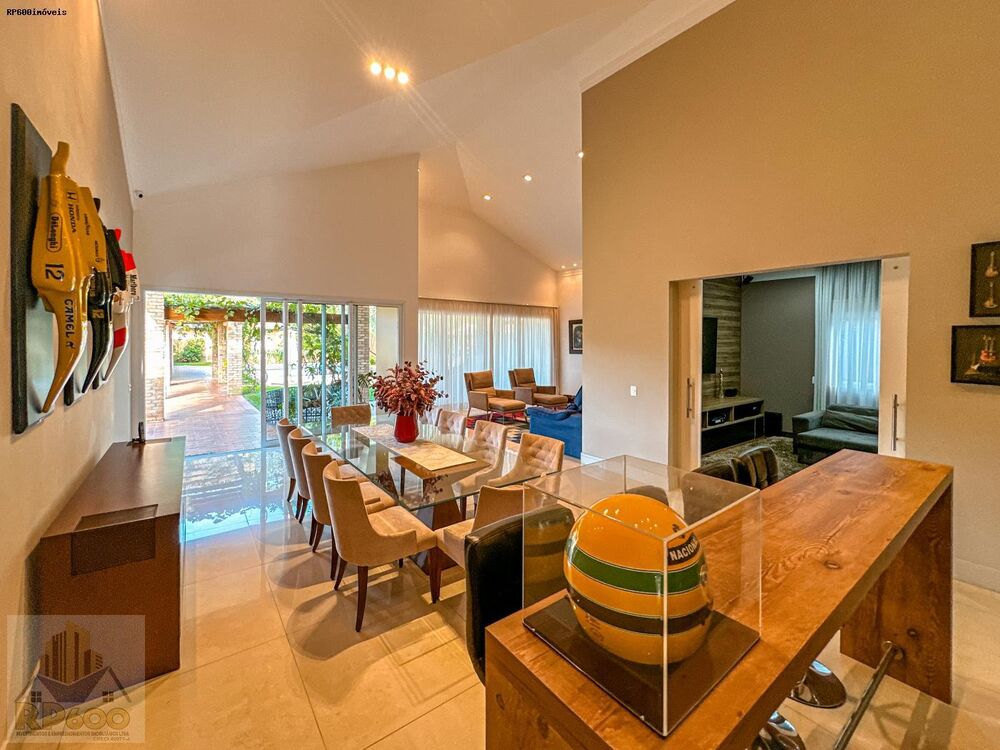 Casa de Condomínio à venda com 4 quartos, 1360m² - Foto 4