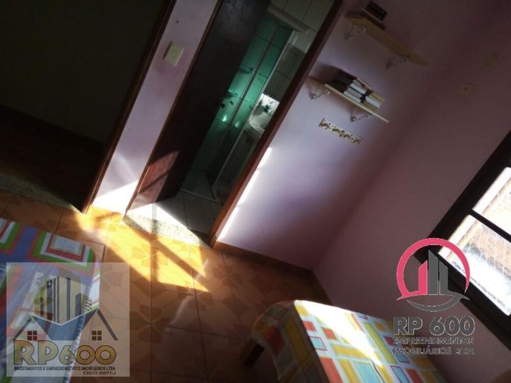 Casa de Condomínio à venda com 6 quartos, 240m² - Foto 8