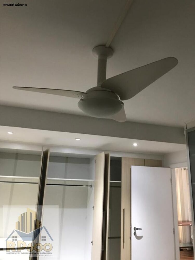 Apartamento para alugar com 3 quartos, 98m² - Foto 1