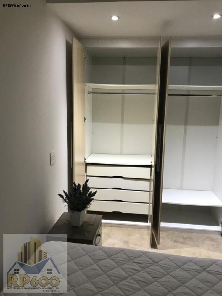 Apartamento para alugar com 3 quartos, 98m² - Foto 11