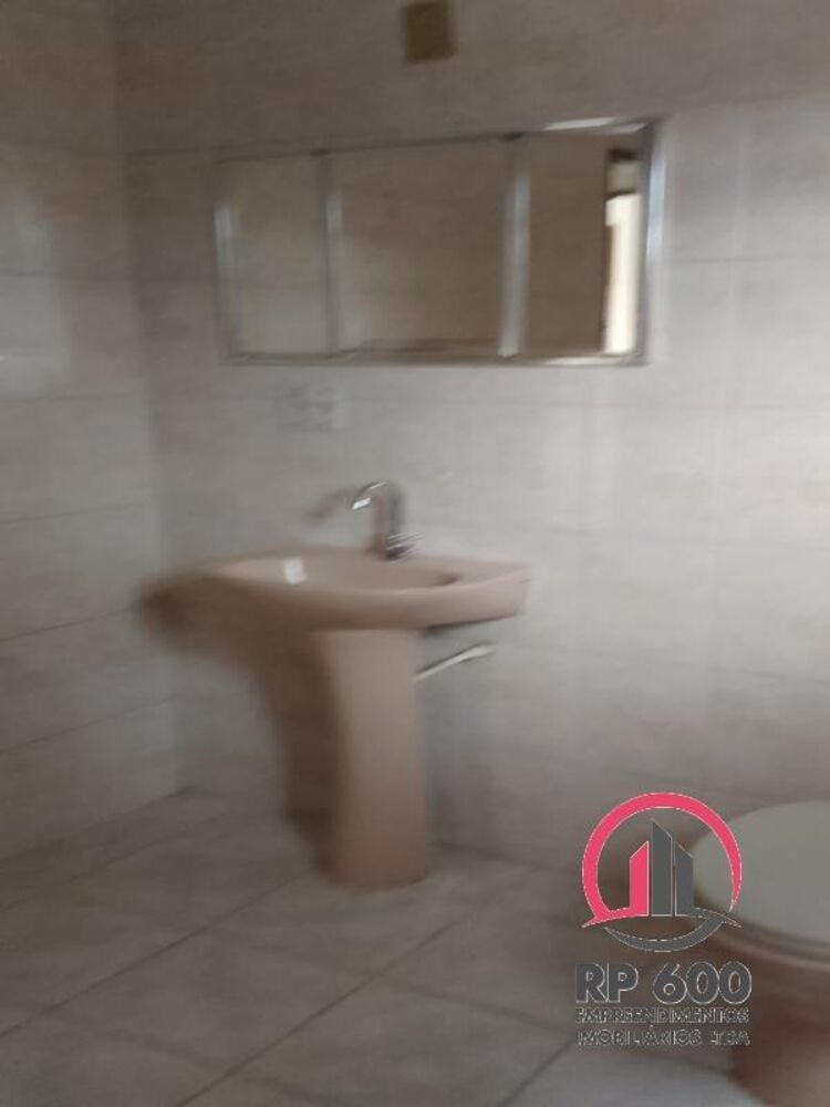 Sobrado à venda com 2 quartos, 138m² - Foto 1