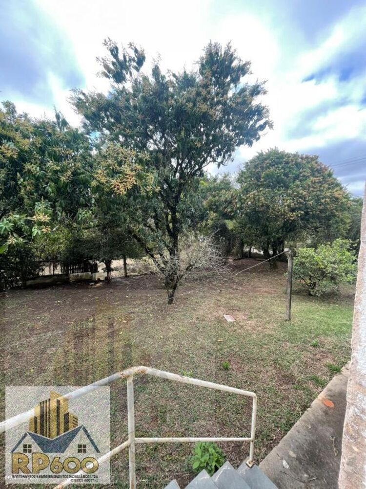 Chácara à venda com 3 quartos, 2195m² - Foto 2
