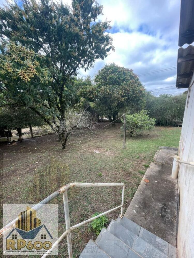 Chácara à venda com 3 quartos, 2195m² - Foto 1