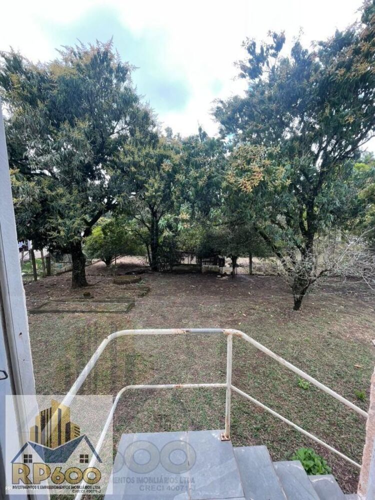 Chácara à venda com 3 quartos, 2195m² - Foto 3