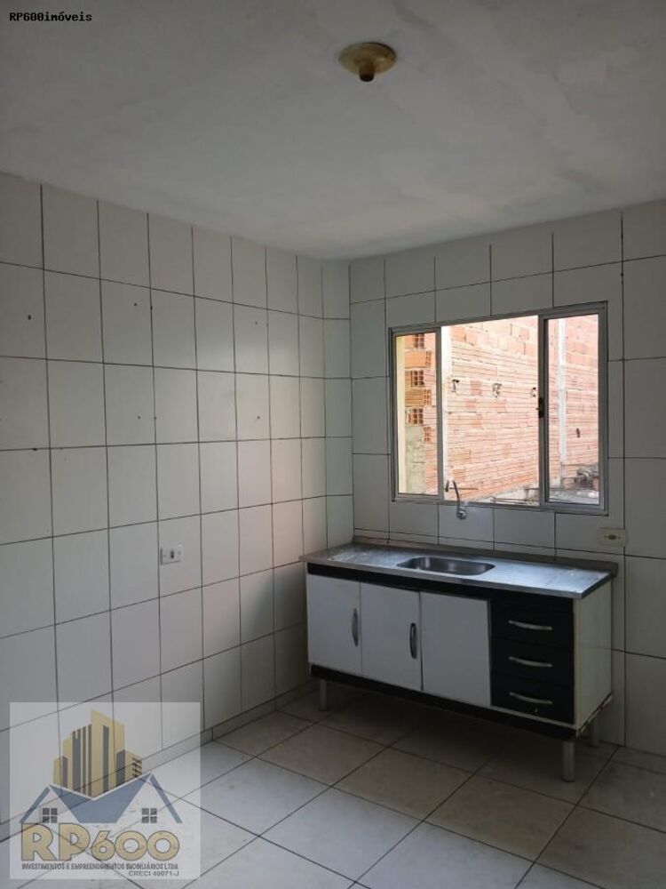 Casa para alugar com 2 quartos, 40m² - Foto 7