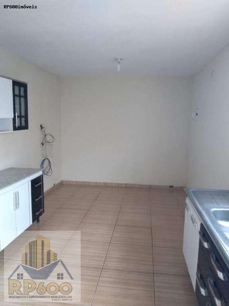 Casa à venda com 2 quartos, 125m² - Foto 3