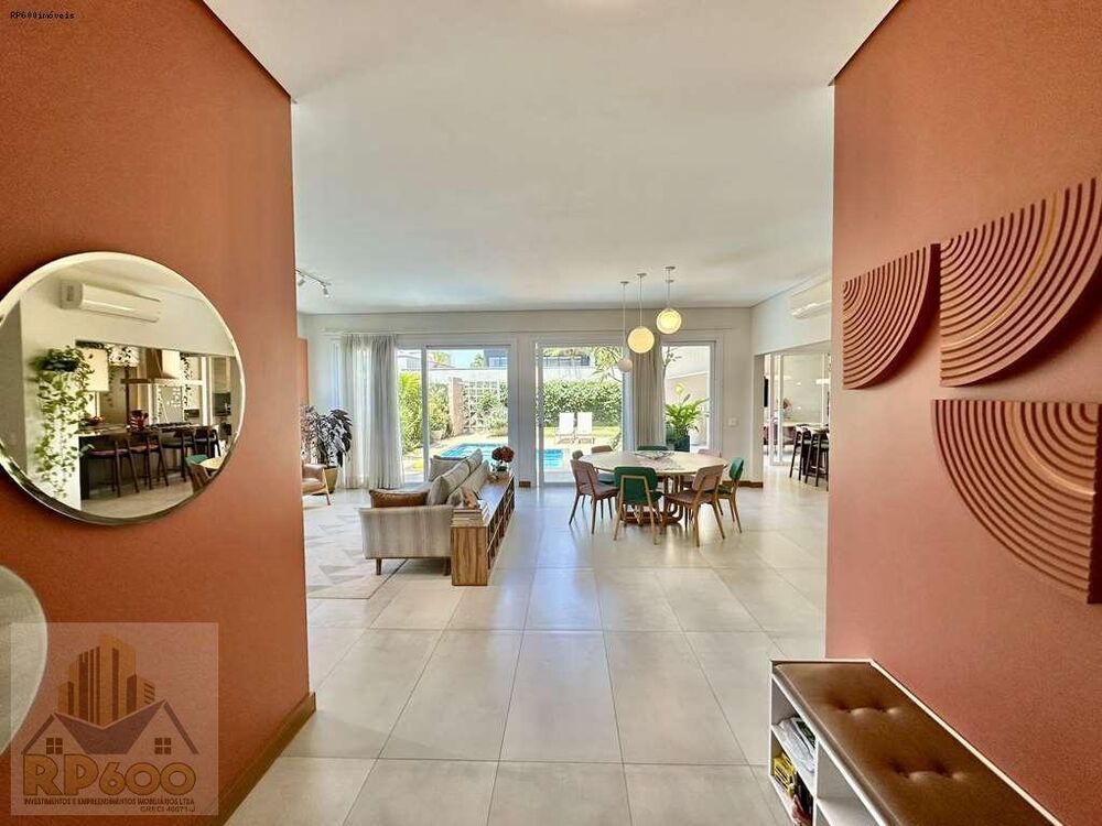 Sobrado, 4 quartos, 345 m² - Foto 1
