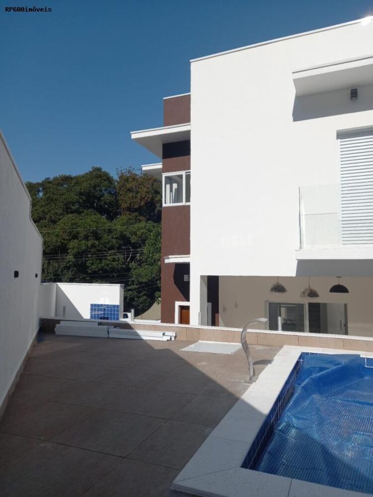 Casa à venda com 3 quartos, 300m² - Foto 8