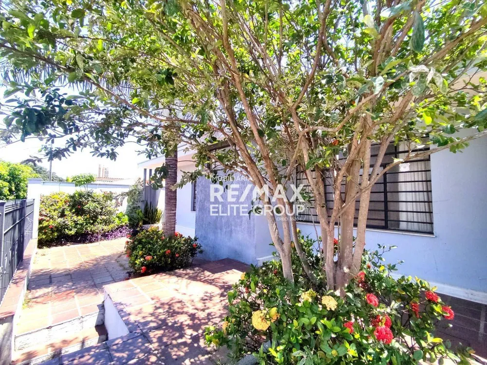 Casa, 4 quartos, 229 m² - Foto 1