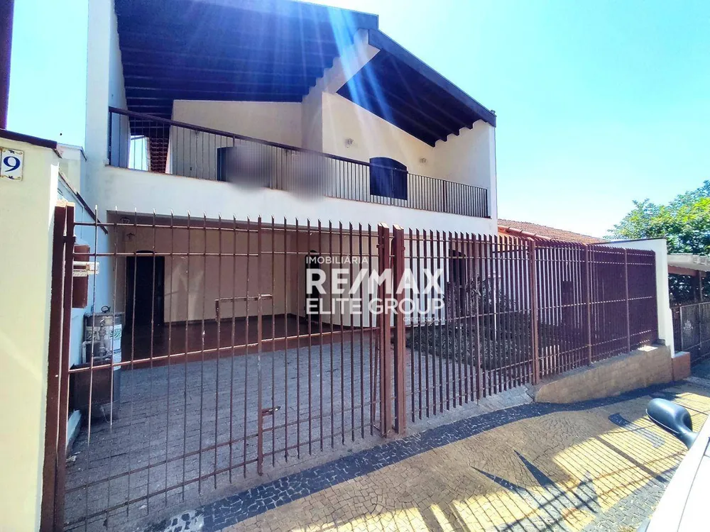 Sobrado, 3 quartos, 337 m² - Foto 1