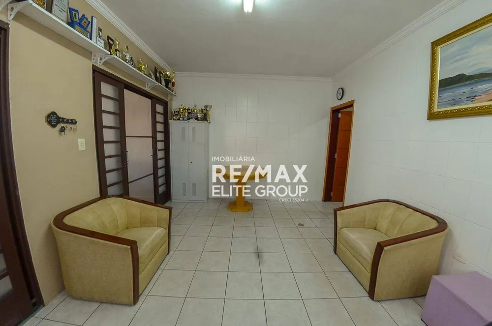 Casa, 3 quartos, 216 m² - Foto 4