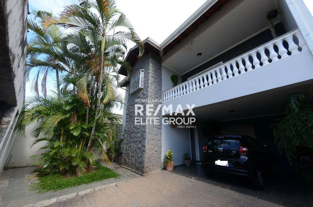 Casa, 3 quartos, 271 m² - Foto 1