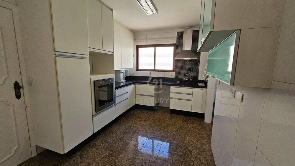 Cobertura, 3 quartos, 236 m² - Foto 4