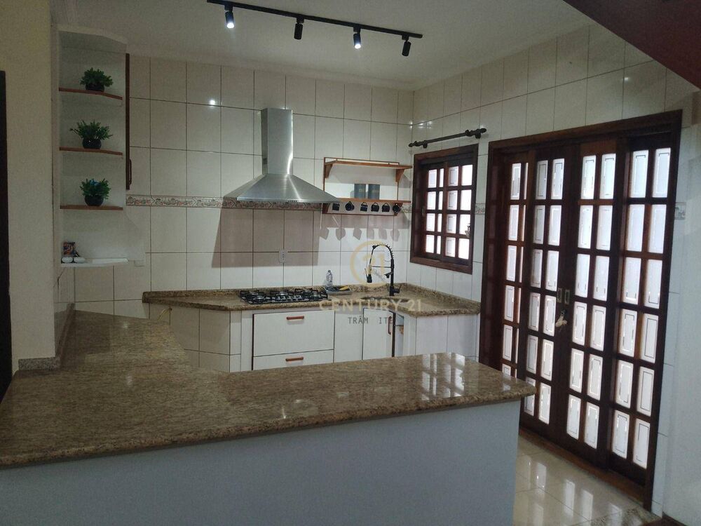 Casa à venda com 2 quartos, 172m² - Foto 3
