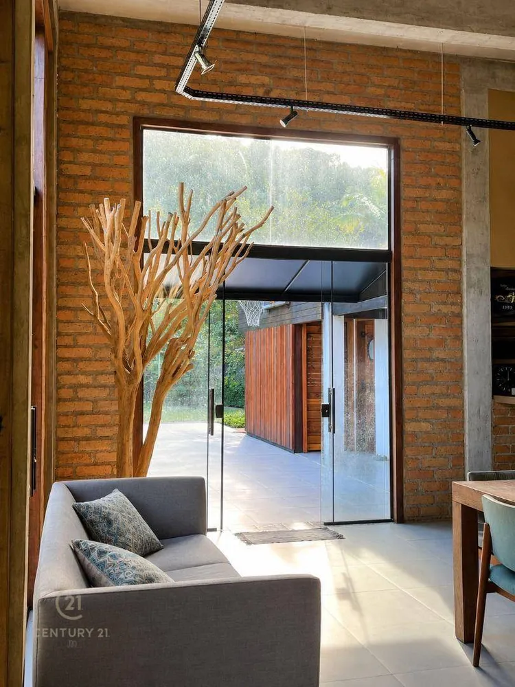 Chácara, 4 quartos, 1083 m² - Foto 1