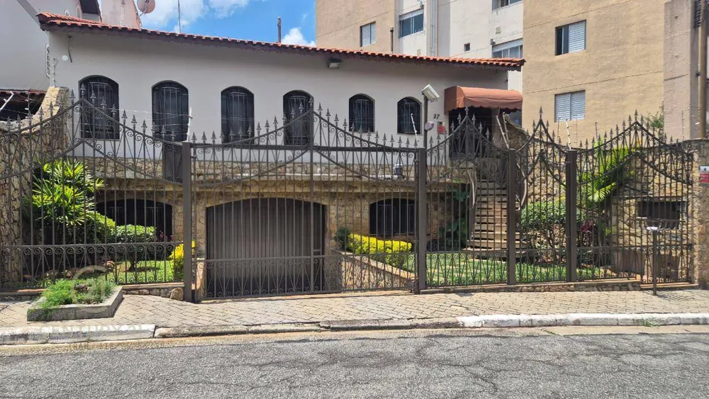 Casa, 4 quartos, 230 m² - Foto 1