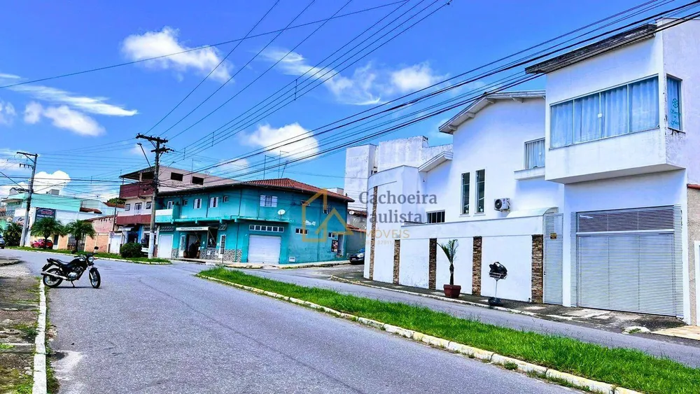 Casa, 3 quartos, 283 m² - Foto 2