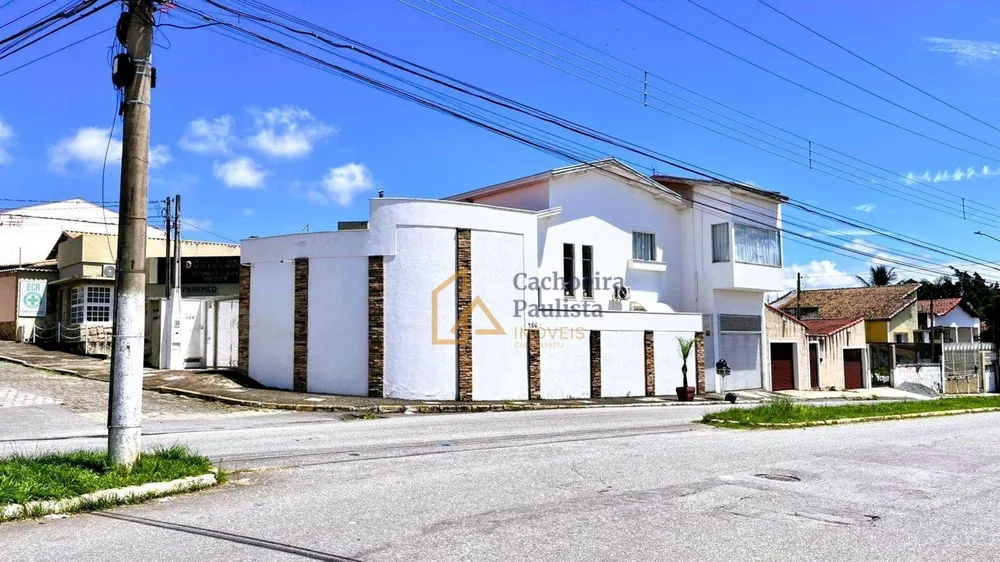 Casa, 3 quartos, 283 m² - Foto 1