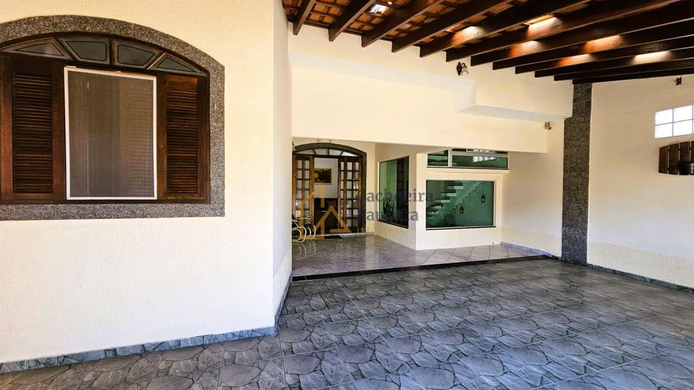 Casa, 3 quartos, 229 m² - Foto 2
