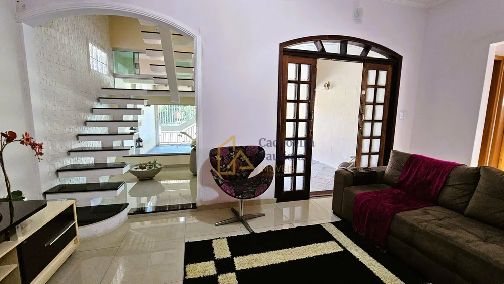 Casa, 3 quartos, 229 m² - Foto 4