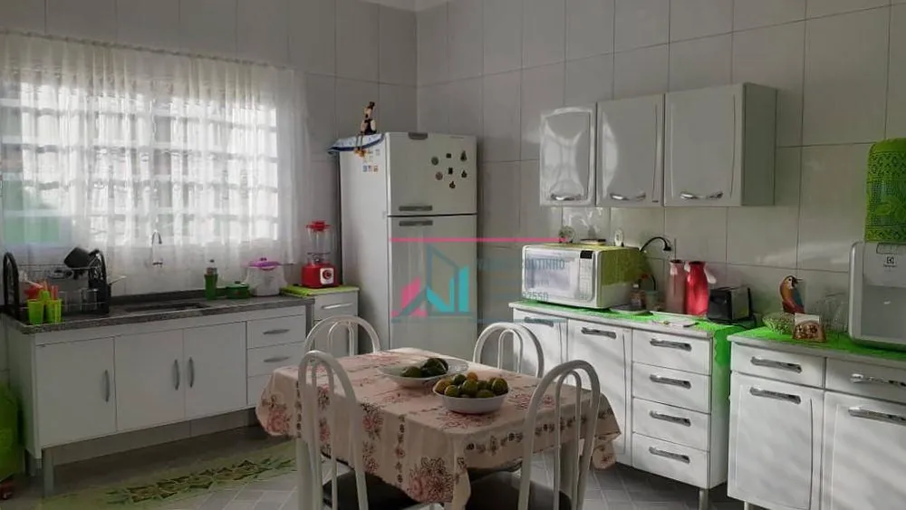 Casa, 4 quartos, 210 m² - Foto 3