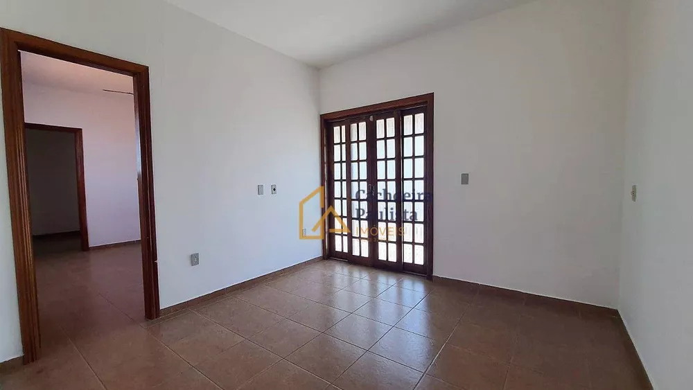 Casa, 3 quartos, 245 m² - Foto 2