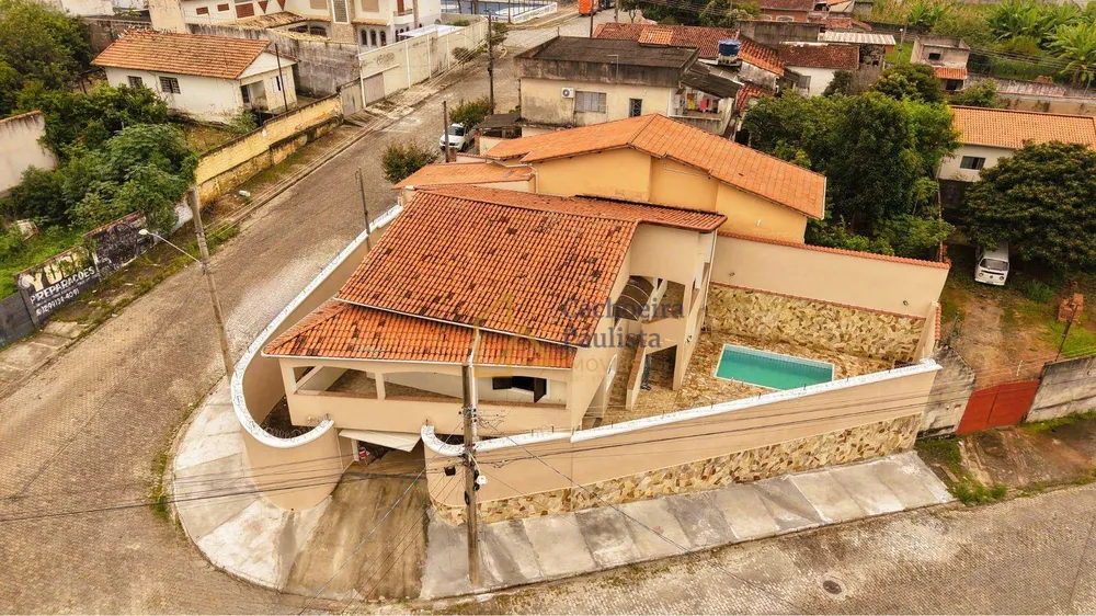 Casa, 4 quartos, 166 m² - Foto 2