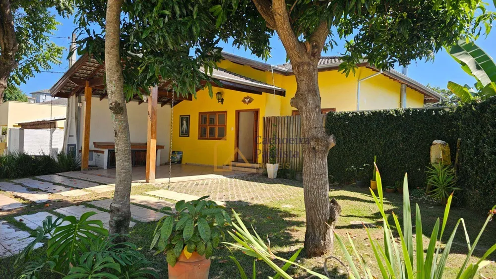 Casa, 6 quartos, 228 m² - Foto 2