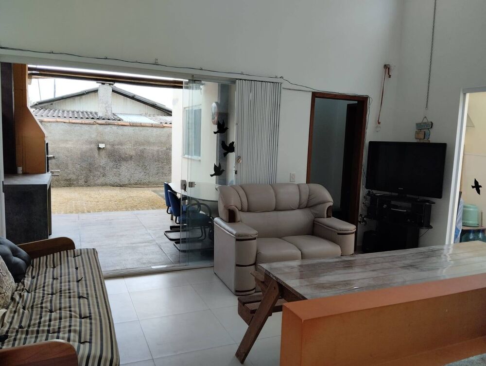 Casa à venda com 3 quartos, 90m² - Foto 4