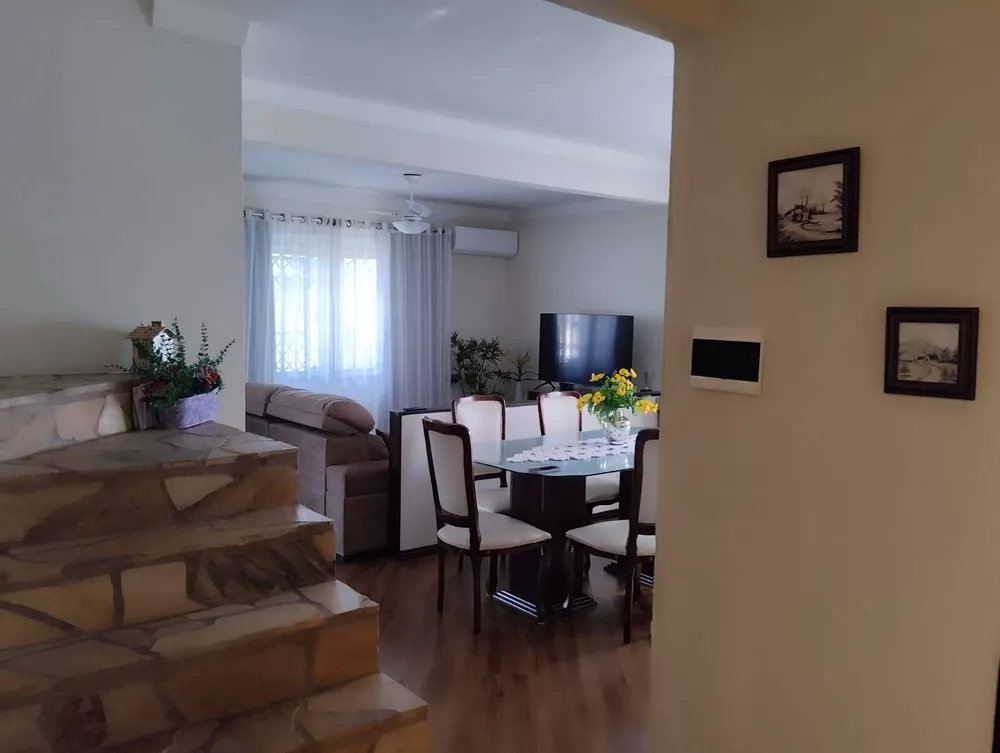 Casa, 4 quartos, 250 m² - Foto 9