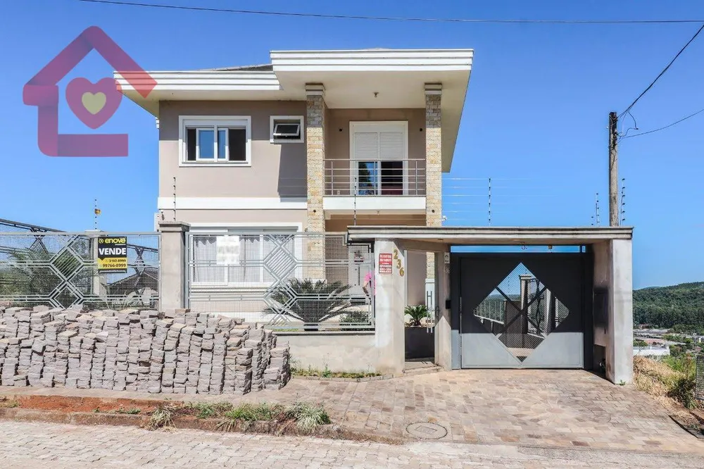 Casa, 3 quartos, 226 m² - Foto 1