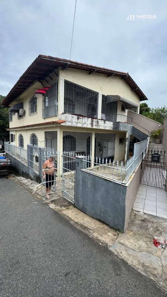 Casa, 6 quartos, 340 m² - Foto 1