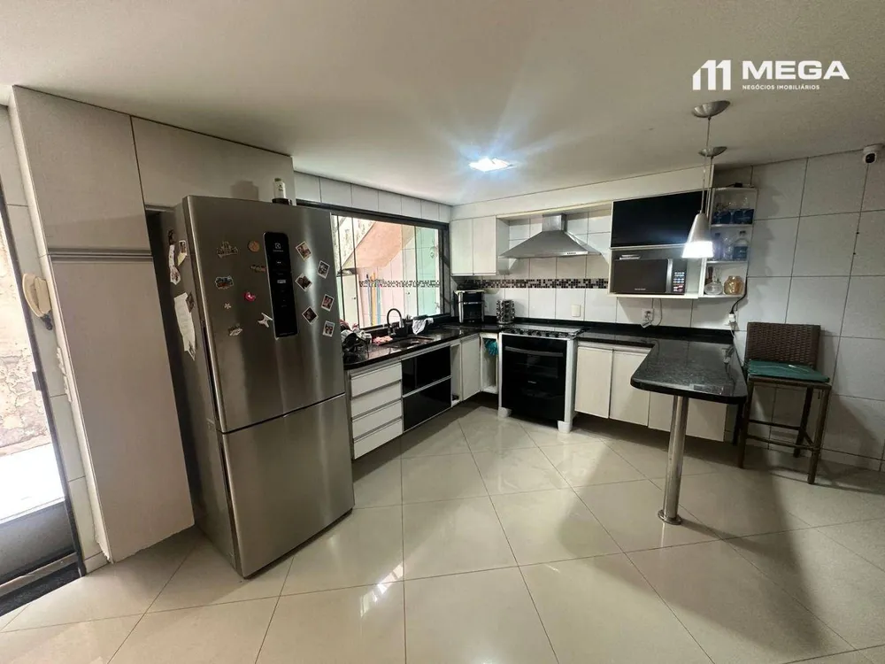 Casa, 3 quartos, 250 m² - Foto 4