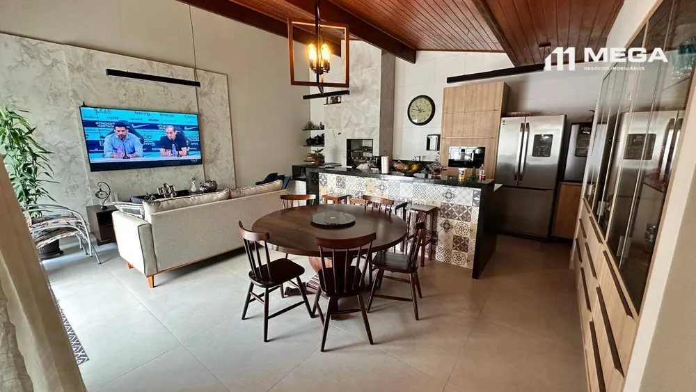 Casa, 3 quartos, 260 m² - Foto 4