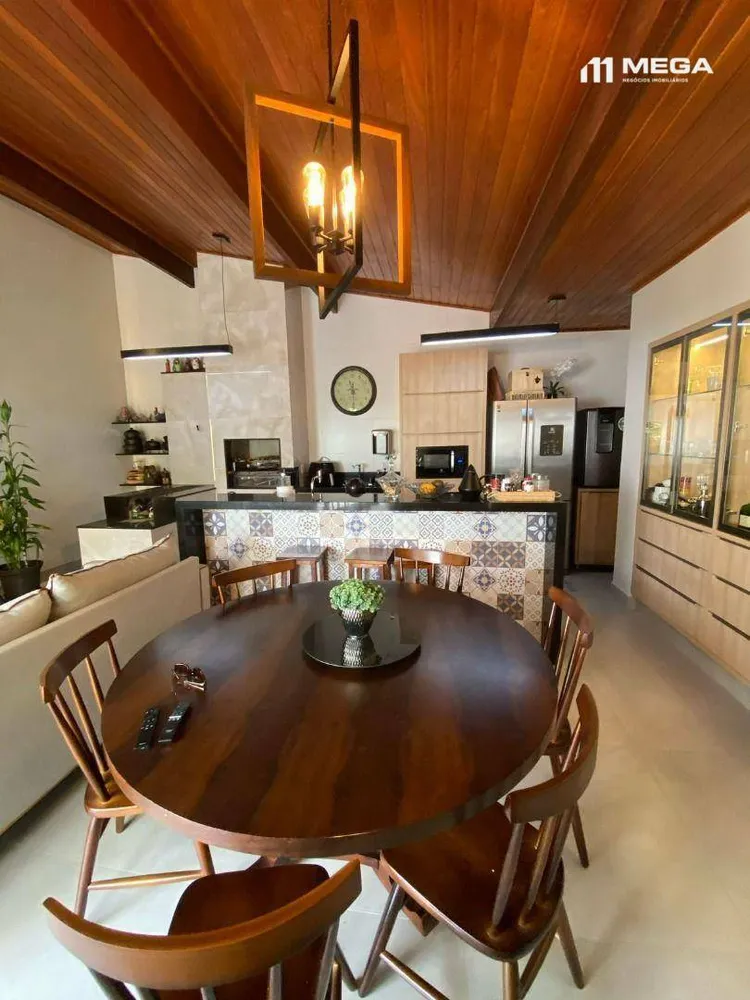 Casa, 3 quartos, 260 m² - Foto 6