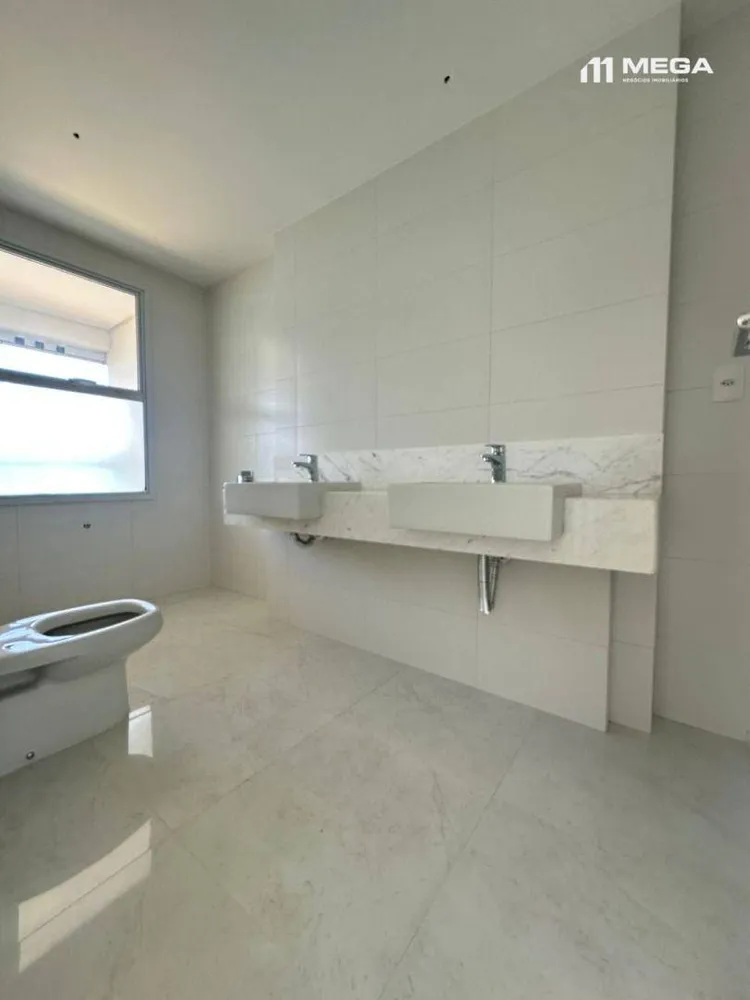 Apartamento, 4 quartos, 241 m² - Foto 7