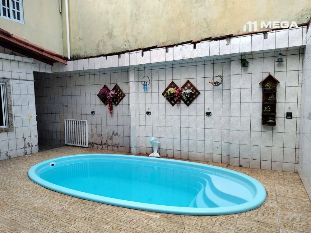 Casa, 5 quartos, 250 m² - Foto 4