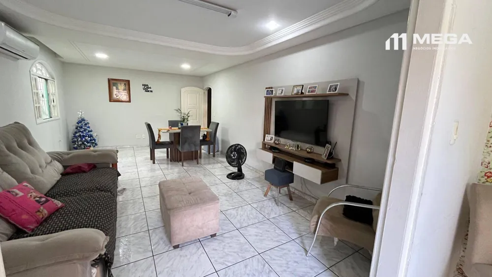 Casa, 4 quartos, 216 m² - Foto 2