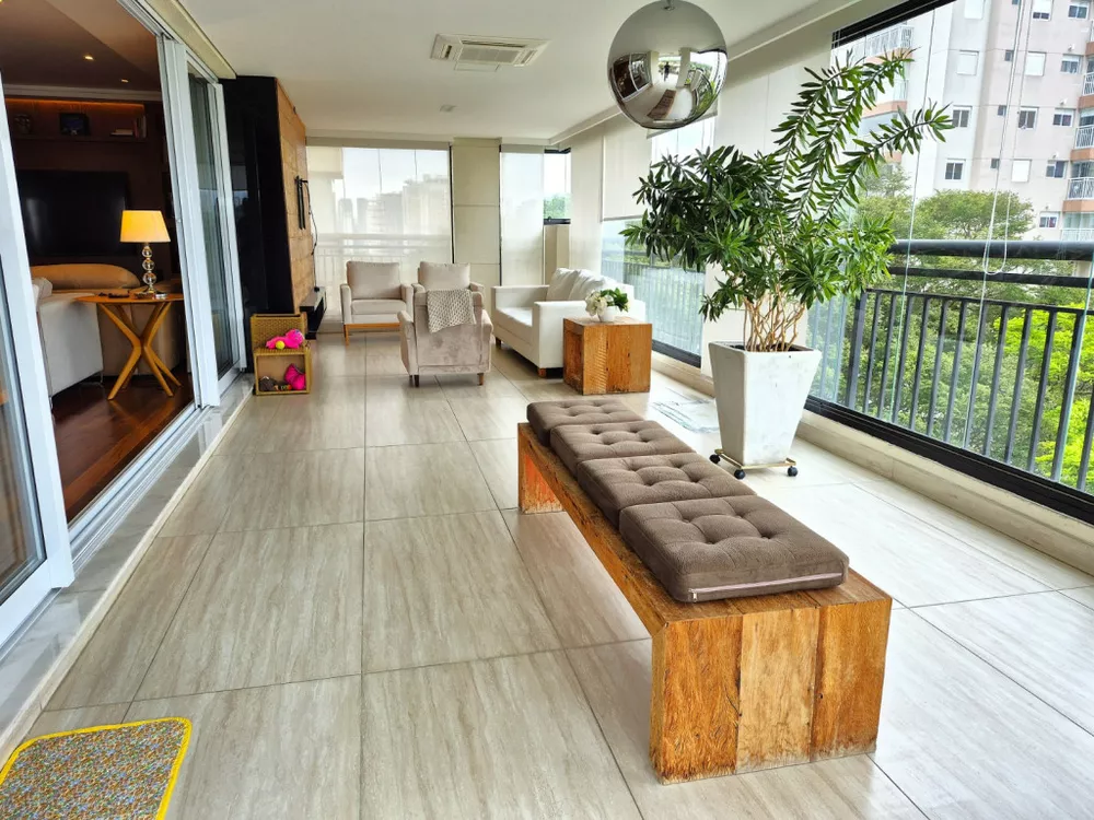 Apartamento, 3 quartos, 208 m² - Foto 1