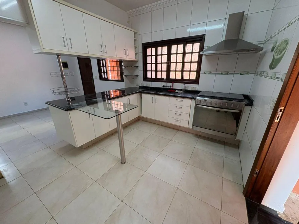 Casa, 3 quartos, 190 m² - Foto 1