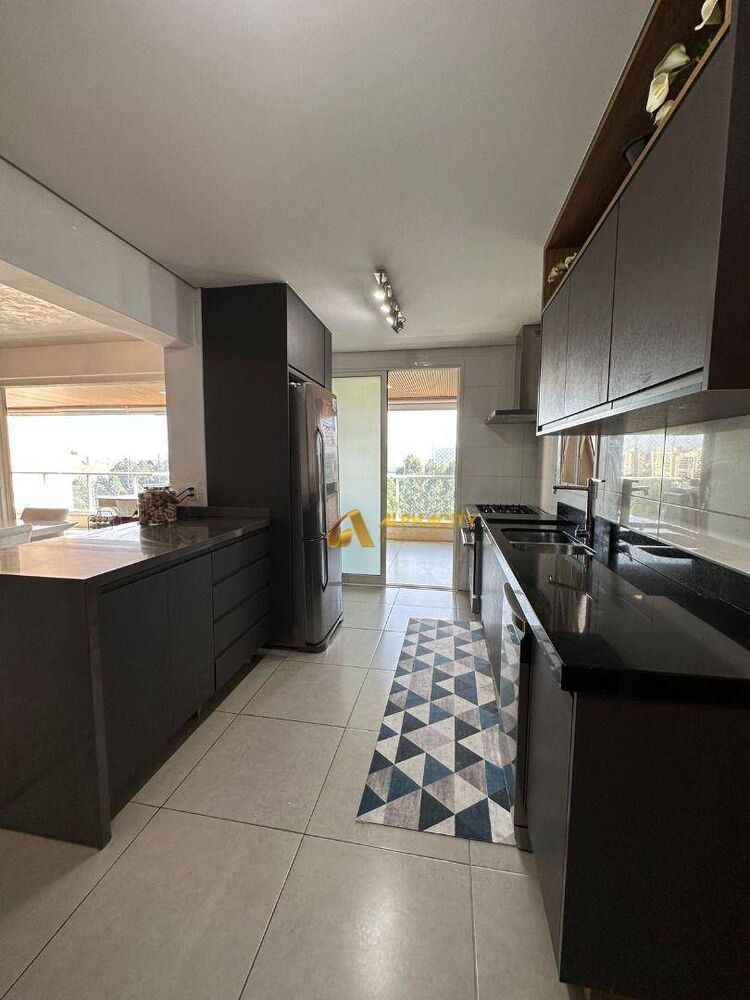 Apartamento, 3 quartos, 168 m² - Foto 1