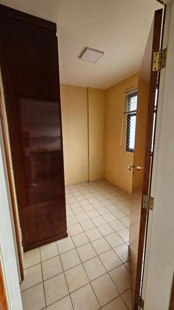 Apartamento para alugar com 3 quartos, 164m² - Foto 8