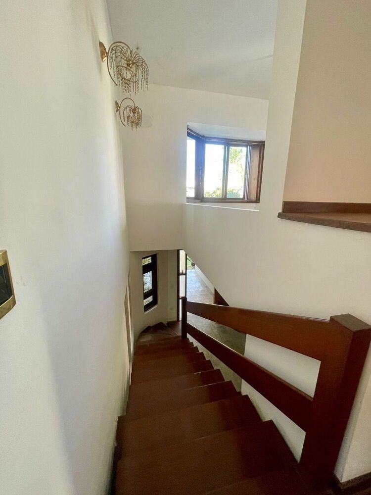 Casa de Condomínio à venda com 4 quartos, 479m² - Foto 3