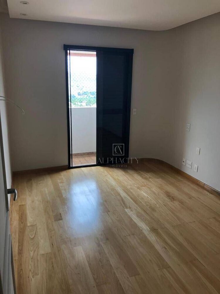 Apartamento para alugar com 4 quartos, 210m² - Foto 7