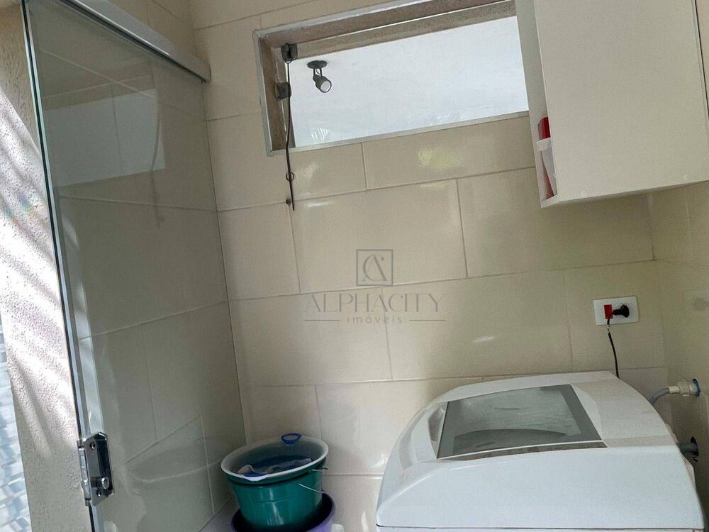 Casa de Condomínio para alugar com 4 quartos, 580m² - Foto 4
