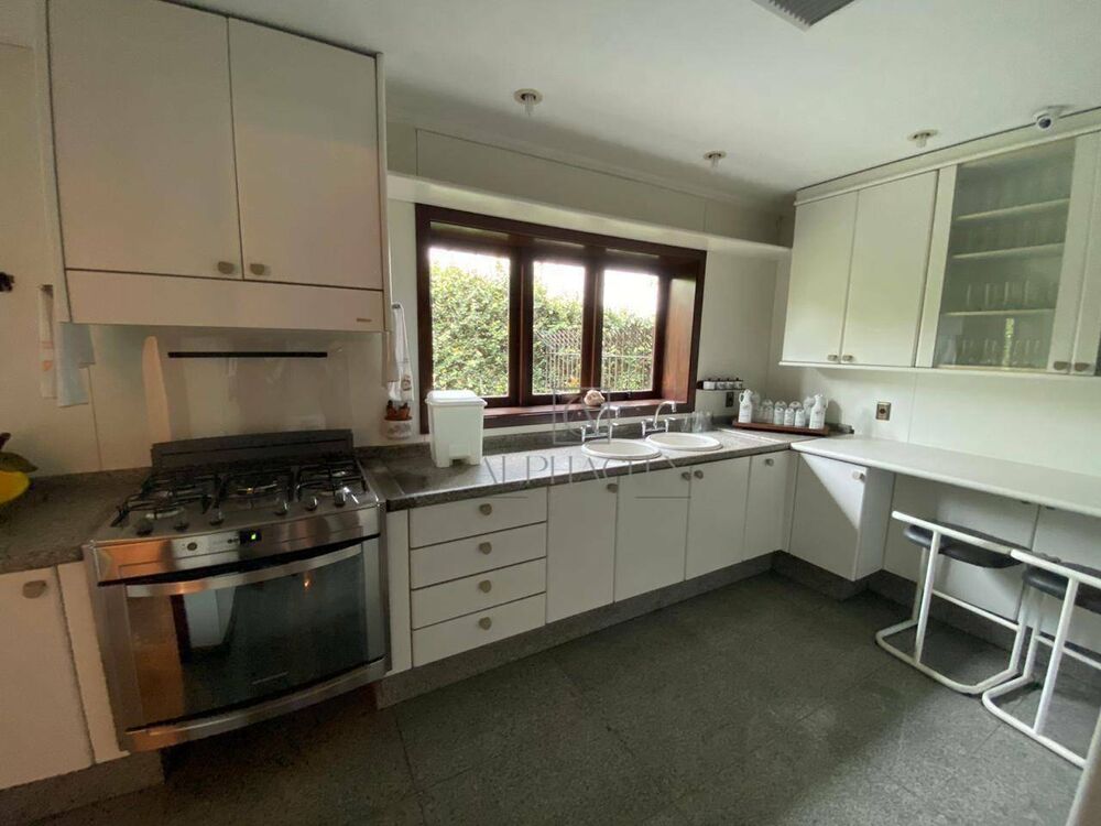Casa de Condomínio para alugar com 4 quartos, 586m² - Foto 3