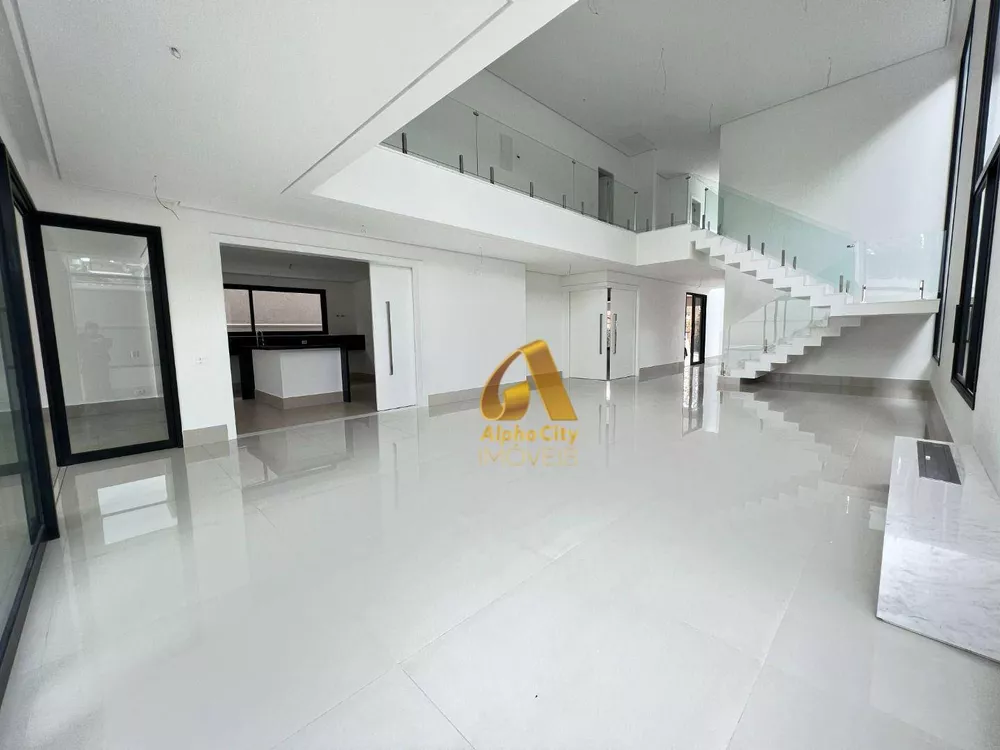 Casa de Condomínio à venda com 4 quartos, 537m² - Foto 4