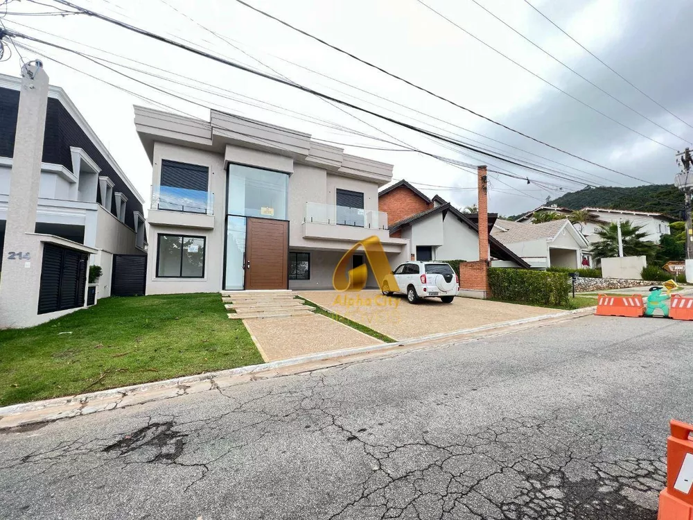 Casa de Condomínio à venda com 4 quartos, 537m² - Foto 1