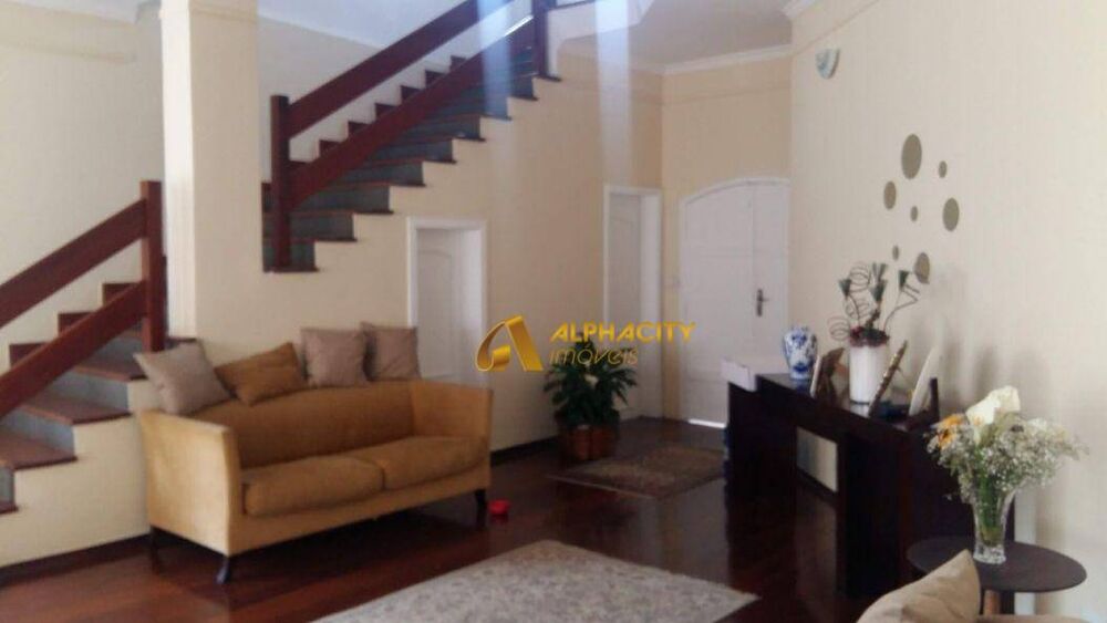 Casa de Condomínio à venda com 4 quartos, 395m² - Foto 3